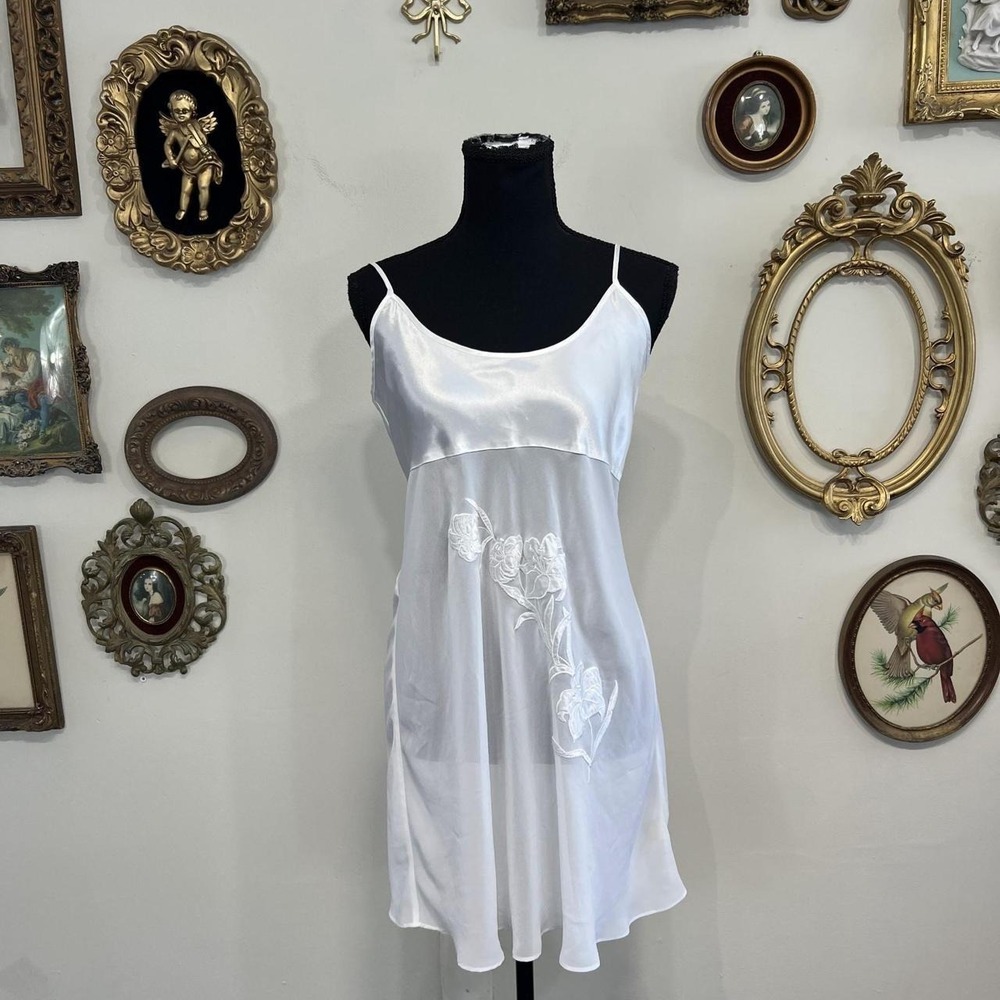 Sophia by Delicates Women's Small White Floral Embroidered Mesh Slip Dress